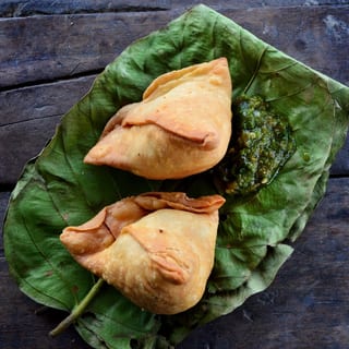 Vegtable Samosas 2Pcs